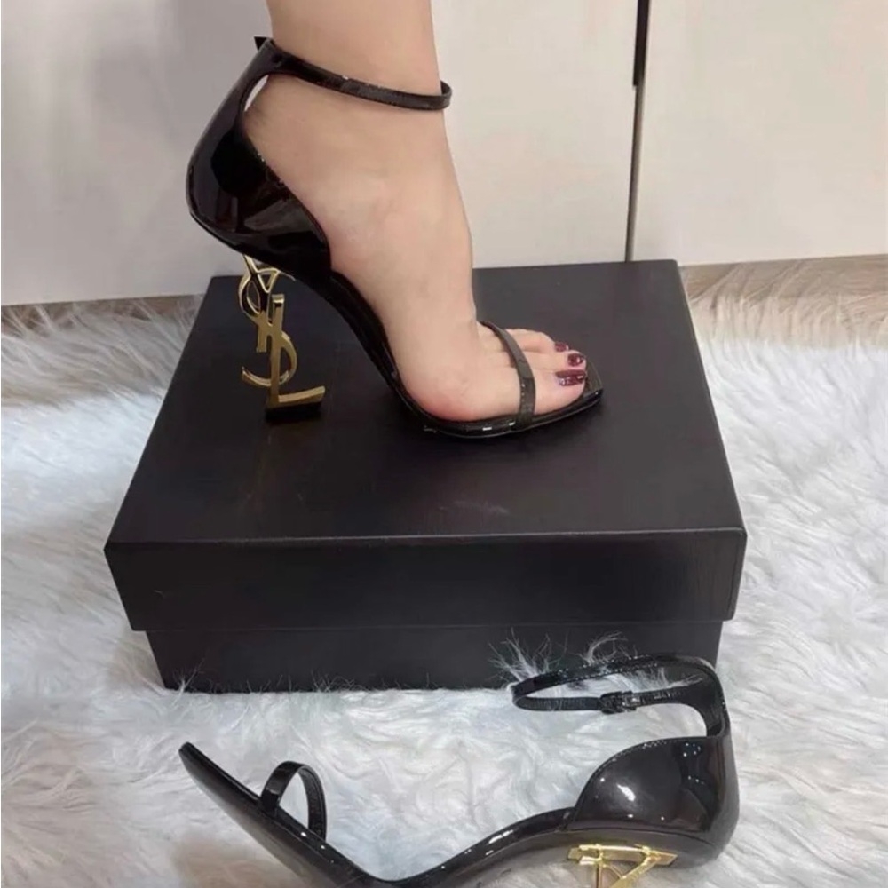 Saint Laurent Black Patent Leather Sandals with Gold Logo - Picture 2 of 3
